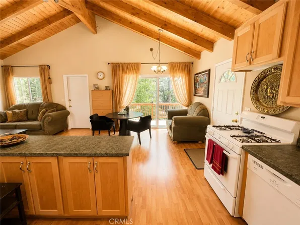 23788 Zuger Dr, Crestline, CA 92325