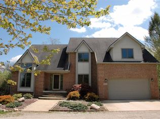 7672 Poplar Dr, Dexter, MI 48130