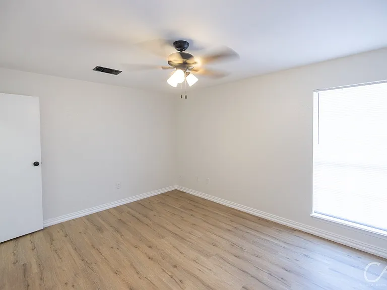 3610 Purdue Ln — Photo 9