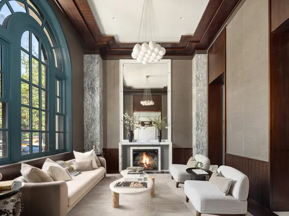 50 Central Park West image 2 of 36