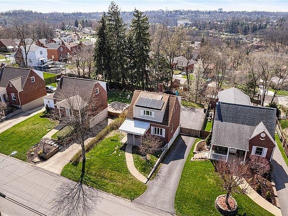 4th image of 746 Newport Dr