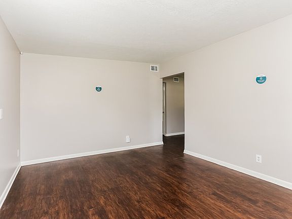 3rd image of 2260 W 15th St