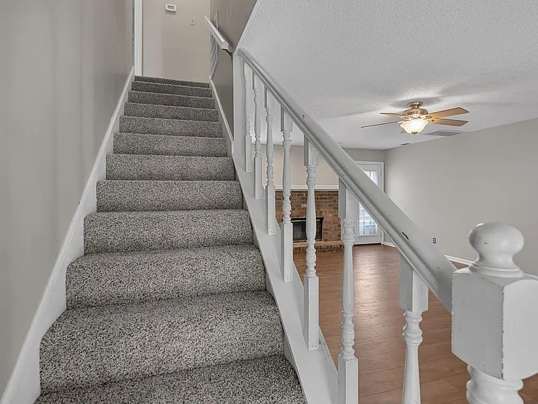 300 Davis Rd — Photo 22