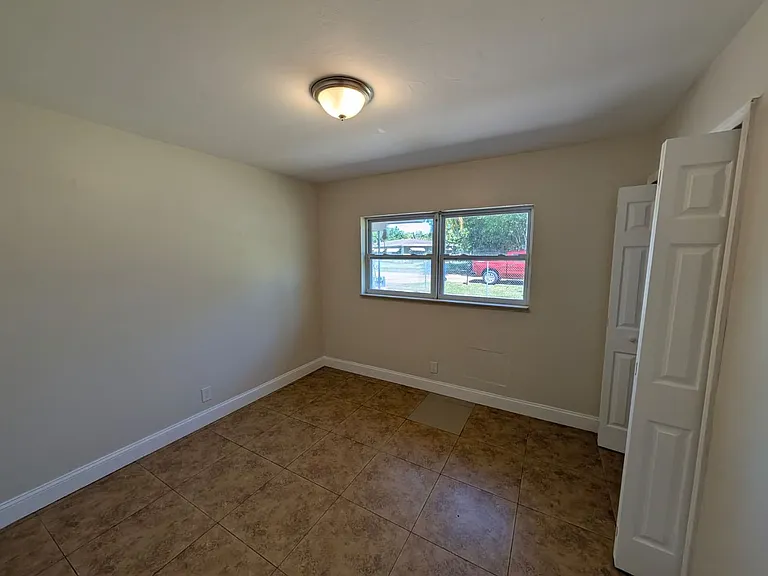 180 Penn Way — Photo 38