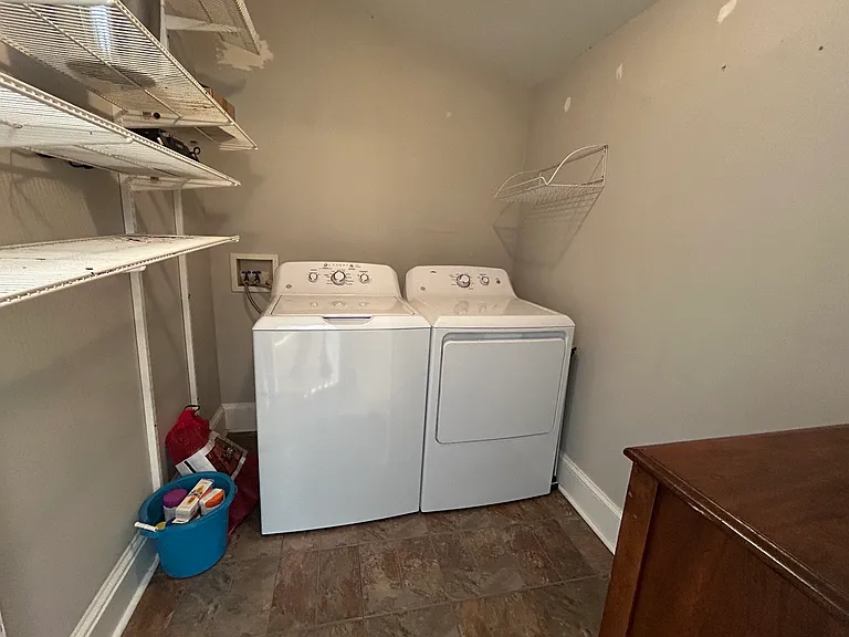 1058 Gilbert St SE — Photo 24