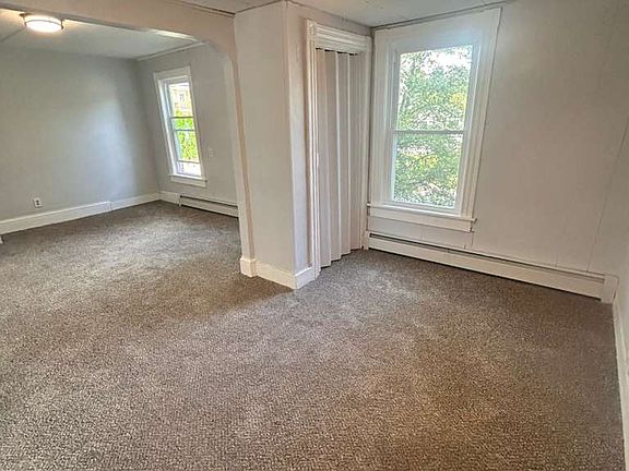 3rd image of 14-16 Maple St #14-2