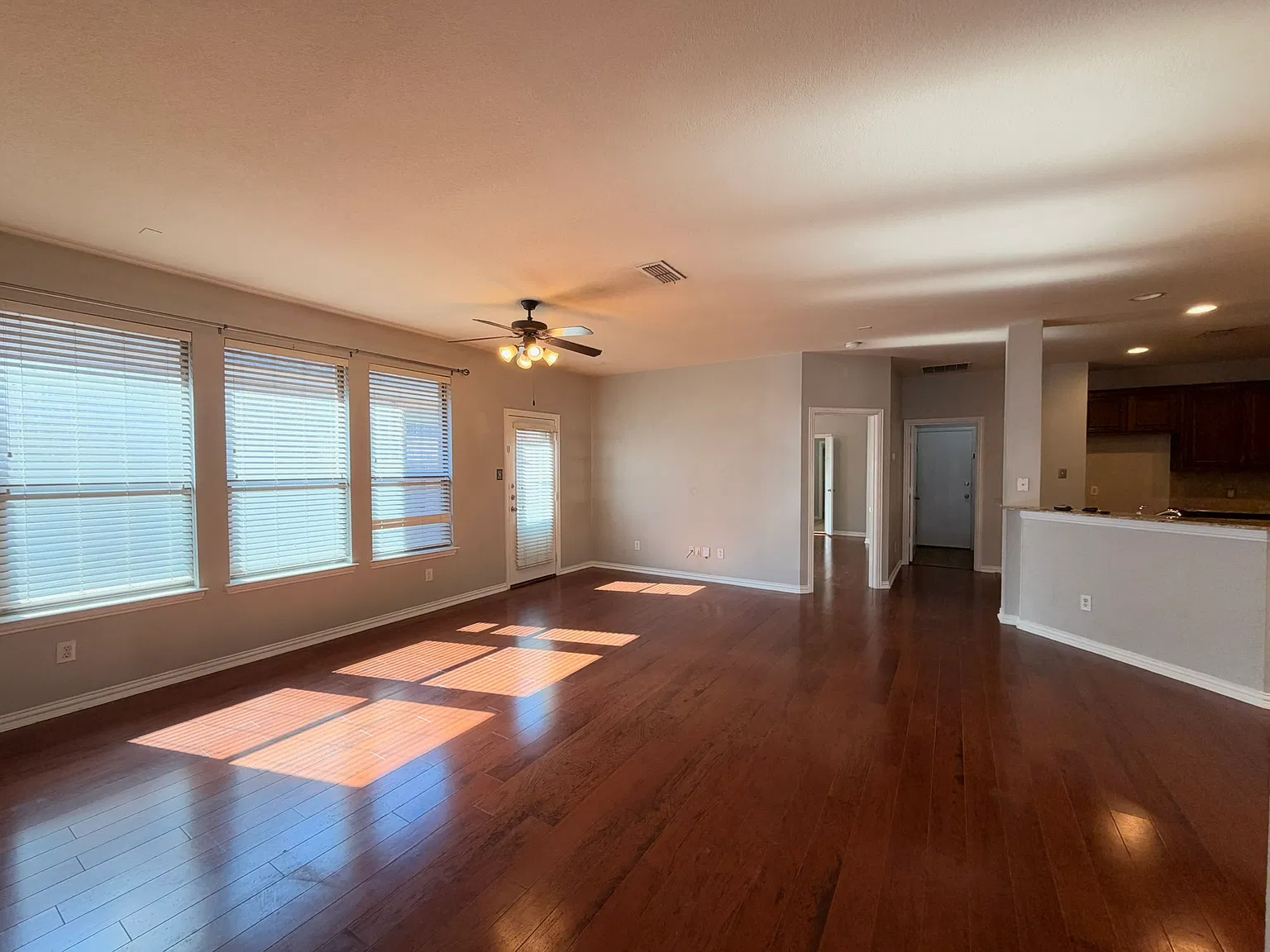 5016 Rushden Rd — Photo 3
