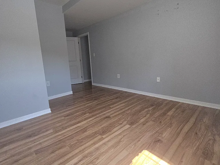 400 Kossuth Ave #2E — Photo 4