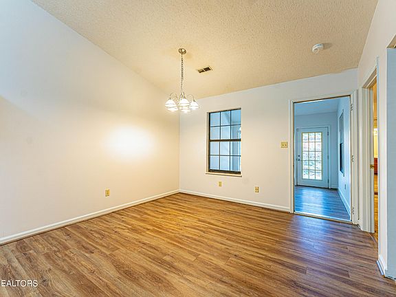 4th image of 2045 Countryhill Ln