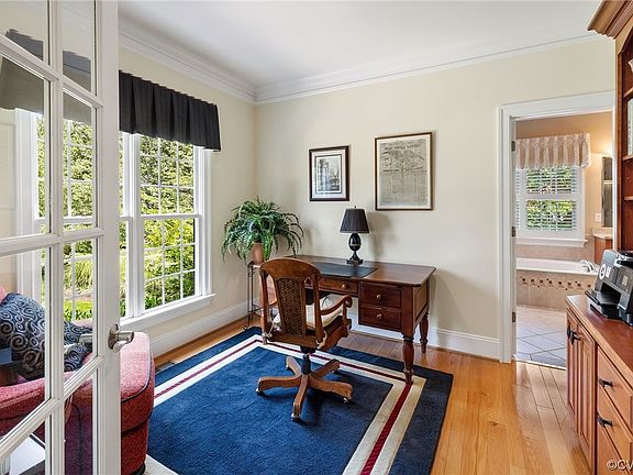 4th image of 3225 Queens Grant Dr