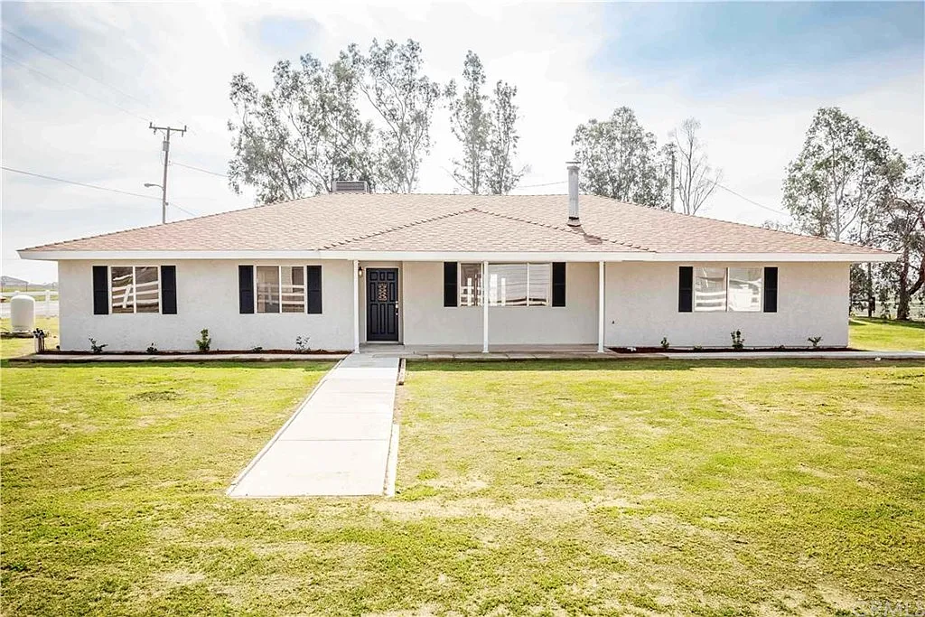 4500 Cosmo Ct photo 1