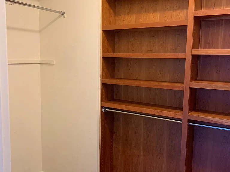 MBR-Closet