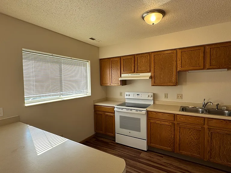 Kestrel Meadows Townhomes — Photo 8