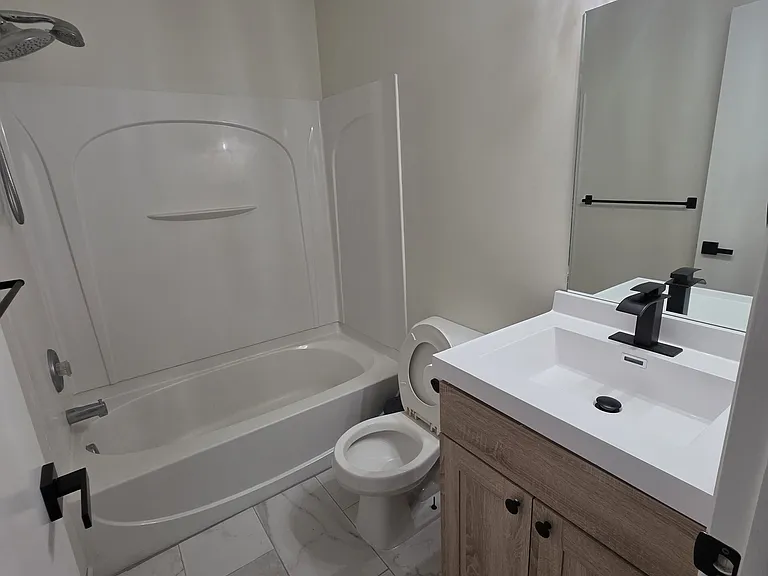 Fully Renovated Bath Room