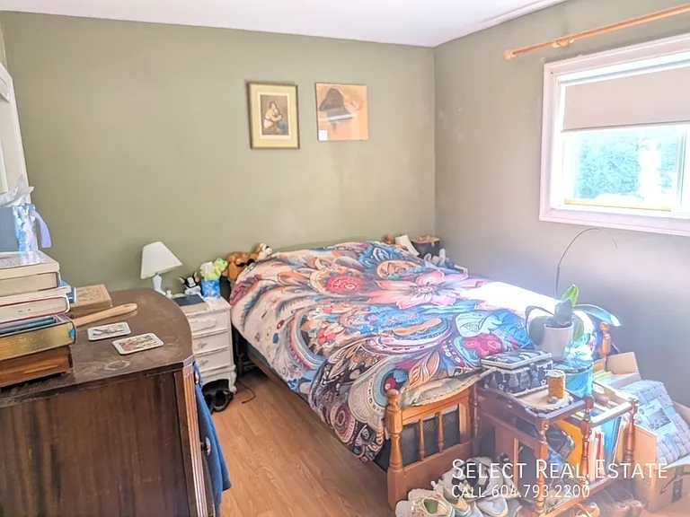 9425 Stanley St — Photo 8