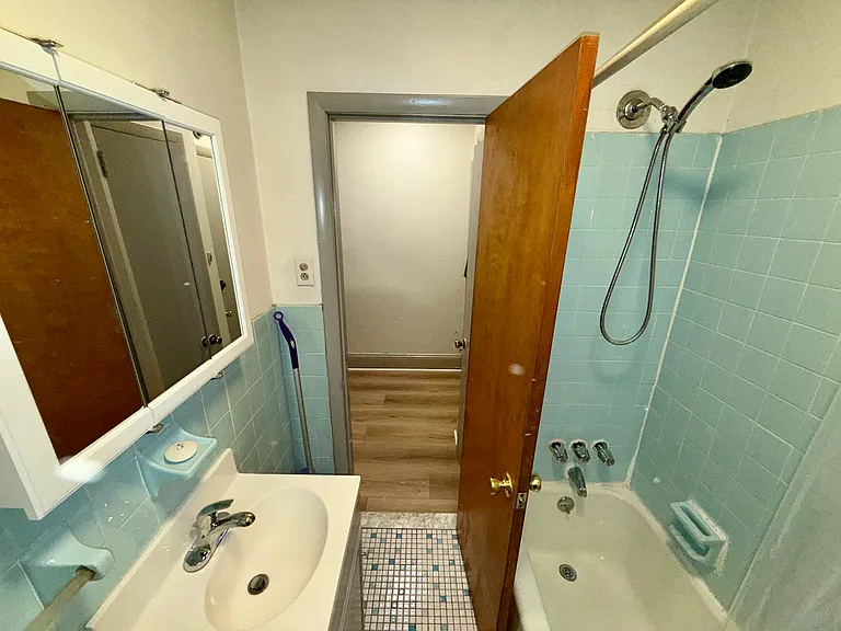 157 N 21st St #3 — Photo 11