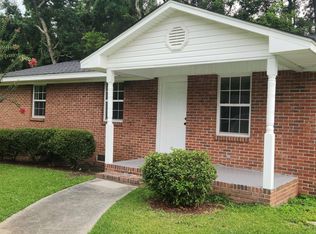 105 Tucker Mill Cir, St Matthews, SC 29135