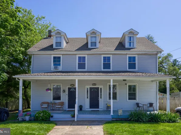 185 Cochran St #187, Cochranville, PA 19330