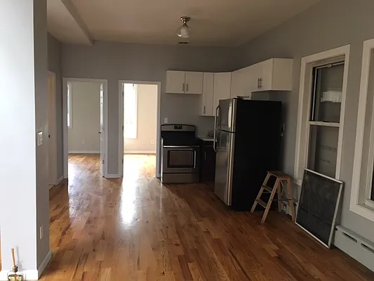 Rented by Premier Metro Realty Corp | media 23