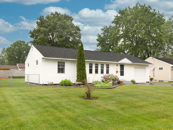 118 Lawdon St, North Syracuse, NY 13212