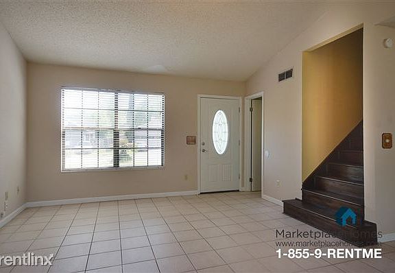 3rd image of 8117 Colonnade Ct W