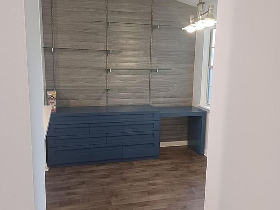 5th image of 105 Dericote Ln