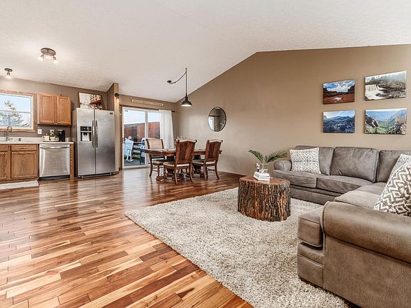 5th image of 150 Yehlshire Dr