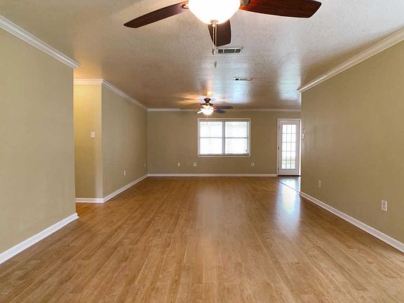 5th image of 2121 Sandalwood Pl