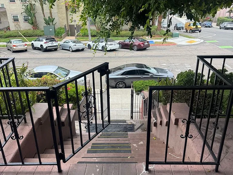 2465 Albatross St — Photo 7