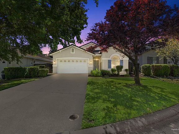 2nd image of 133 Paradise View Ct