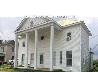 Main St, Hamlin, WV 25523