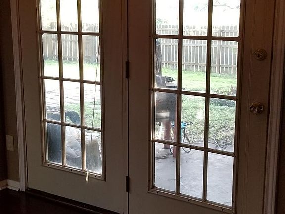 5th image of 4915 Frostwood Dr