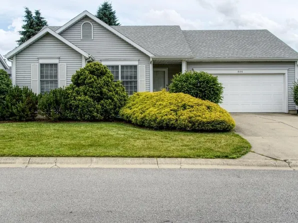 806 Eagle Cove Dr, South Bend, IN 46614