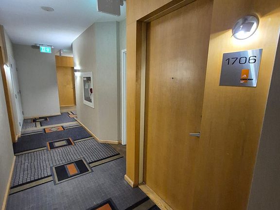 5th image of 3939 Duke Of York Blvd #1706
