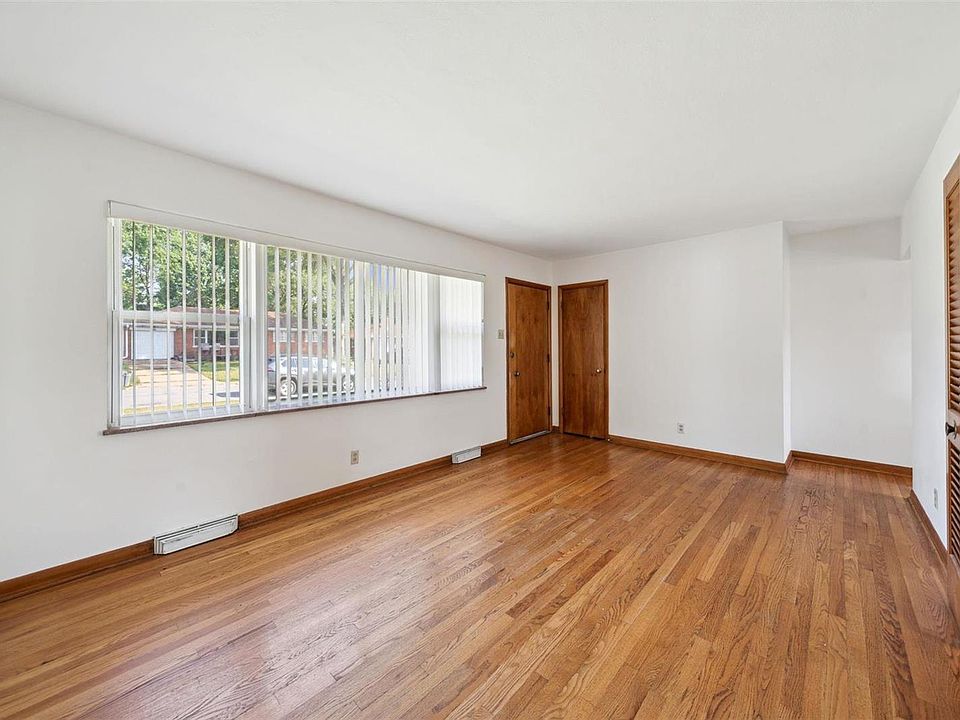 9636 Greenview Dr, Saint Louis, MO 63126 Zillow