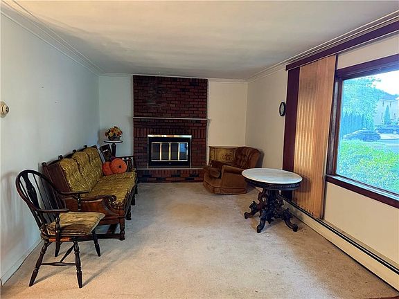 2nd image of 148 Radcliff Rd