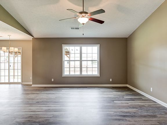 4th image of 4733 Bernheim Dr