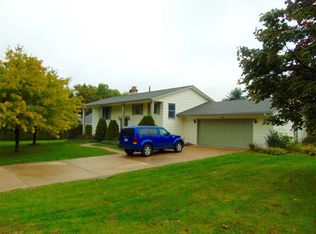 481 Overbay Dr, Petoskey, MI 49770
