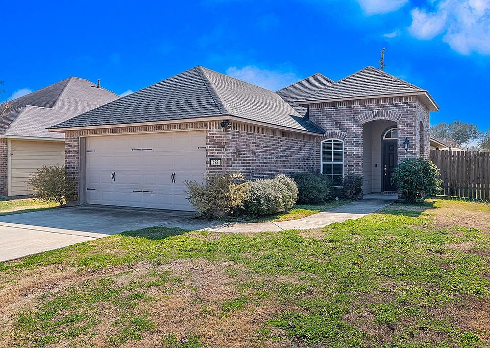 1st image of 425 Jordan Dr