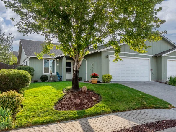 841 SE Maui Ln, Madras, OR 97741