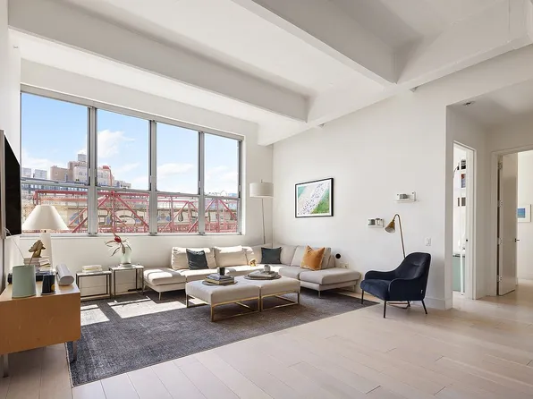338 Berry St APT 5C, Brooklyn, NY 11249
