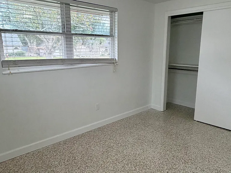 807 68th Ave W — Photo 23