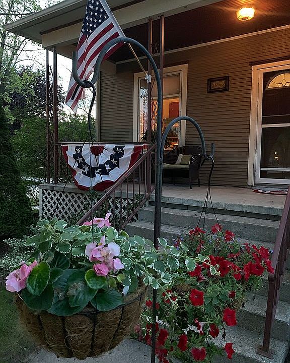 2nd image of 152 Grafton Ct