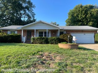 2018 E Mimosa St, Springfield, MO 65804
