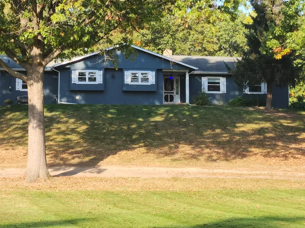 1865 Porter Rd, White Lake, MI 48383