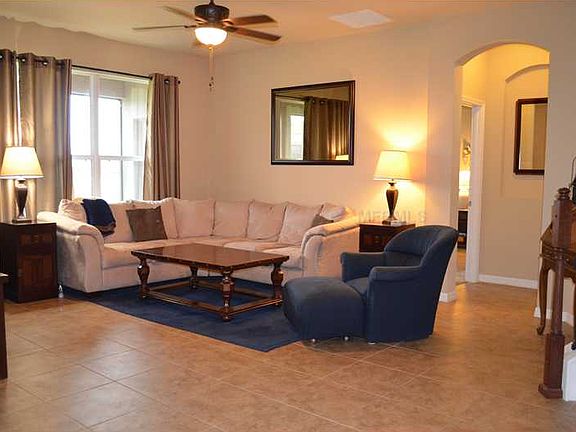 3rd image of 1340 Oakcrest Ct