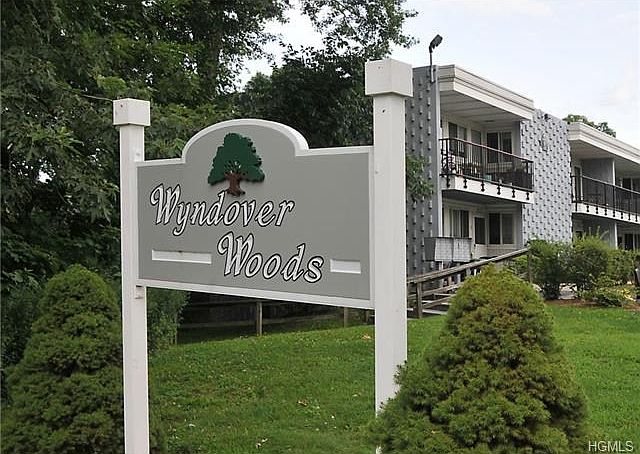 1st image of 9 Wyndover Woods Ln APT 4