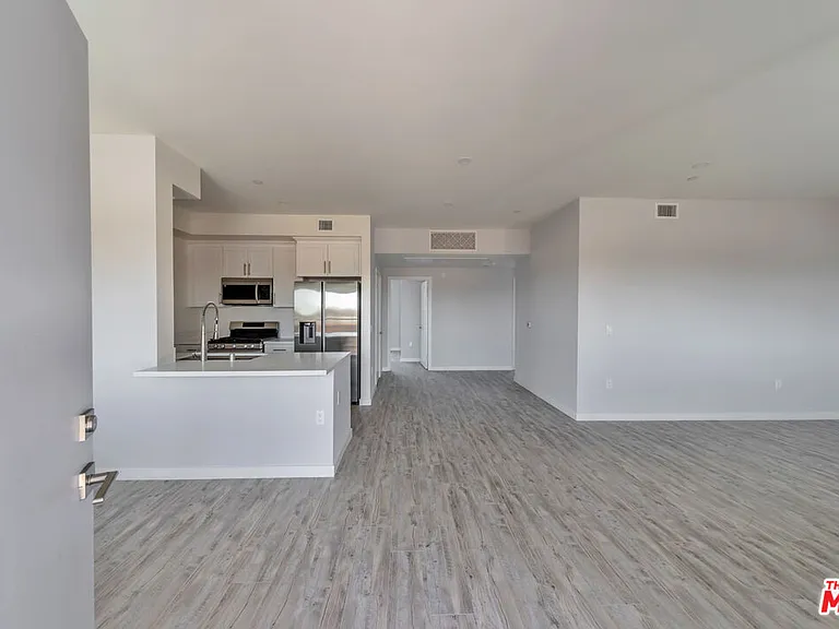 5506 Thornburn St #203 — Photo 8