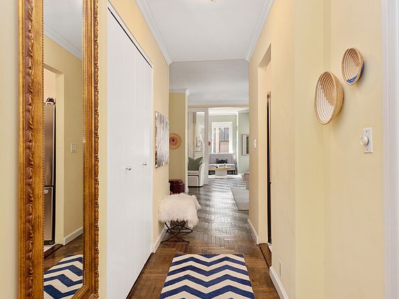 3rd image of 106 Central Park S APT 22J