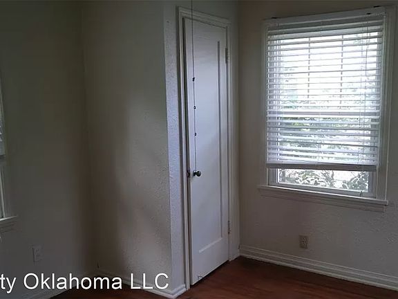 3rd image of 1813 NE 19th St